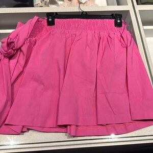 Pink bowtie, flounce linen top